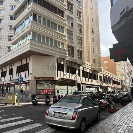 Downtown Palmas, Steps From Canteras *
